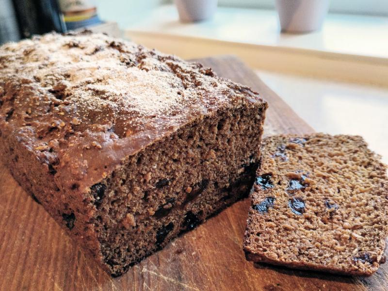 Rågbröd med filmjölk & russin