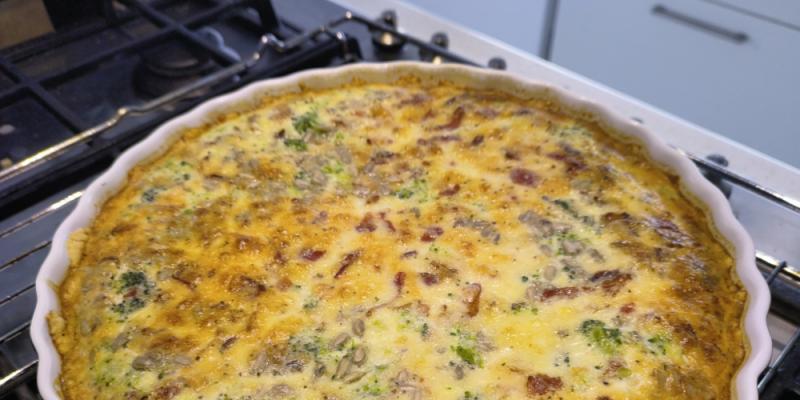 Broccolipaj med bacon