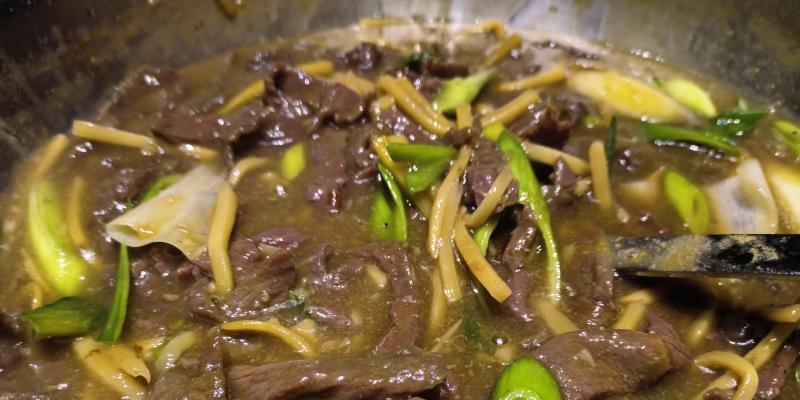 Biff med purjolök och oystersås