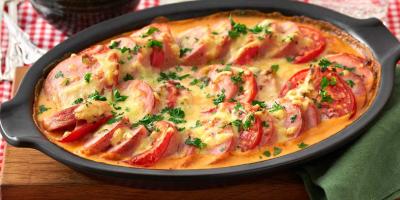 Korvgratäng med tomat och paprika