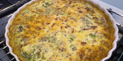 Broccolipaj med bacon